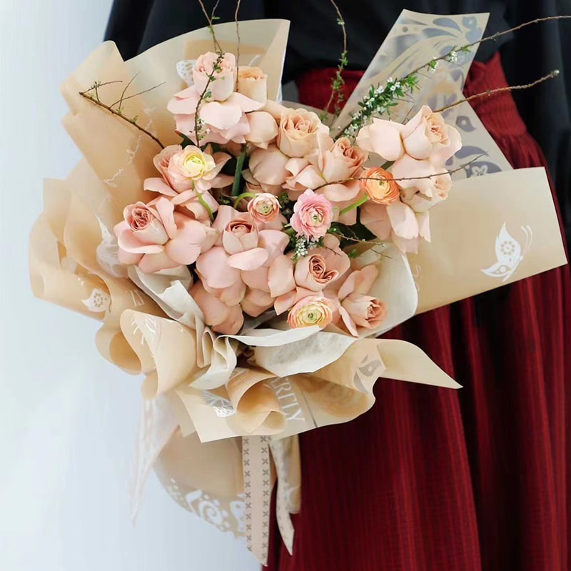 Pembungkusan Bouquet Kalis Air Kertas Nossa dengan Salutan Satu Sisi Reka Bentuk Cetakan Rama-rama Berongga Keluar