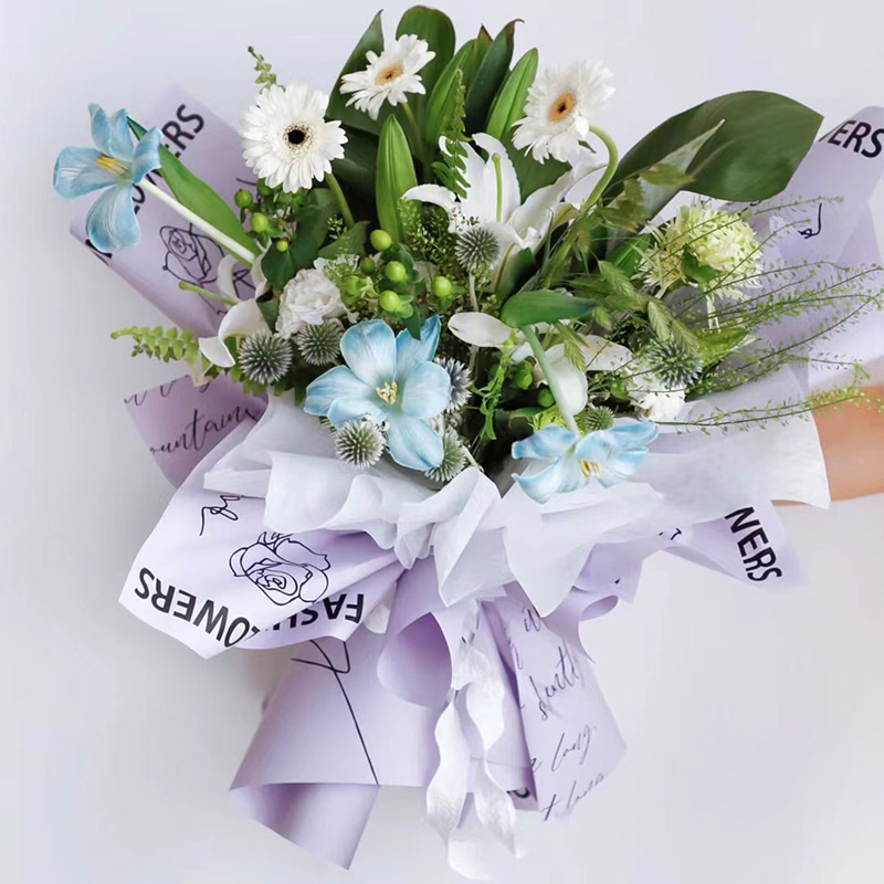 Kertas pembalut Bunga Love-Bouquet dengan corak bunga ros